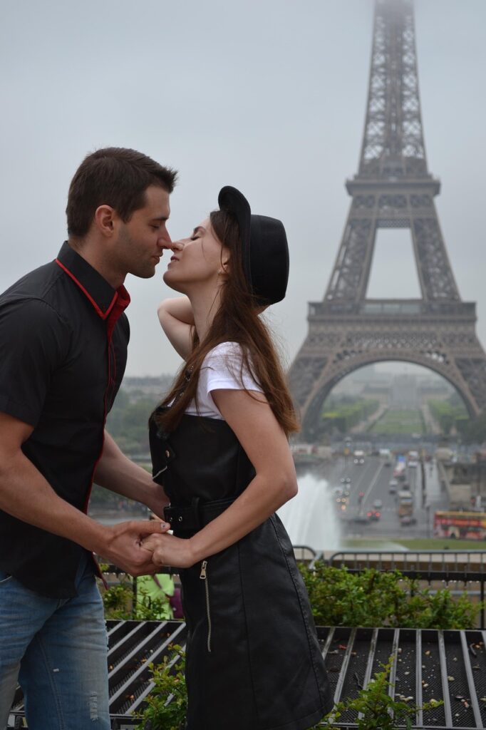 g237131d3e9369245a9a12f5863bbda721cdcb5322805d228bee7c06be263e4b1eafda86175730b6eaa2a517bd2552697996b45210379083b7d223a8e88ffd5a1_1280-4651869 france, love, romantic, couple, paris, novel, travels, street, portrait, design, france, love, couple, couple, couple, couple, paris, paris, paris, paris, paris